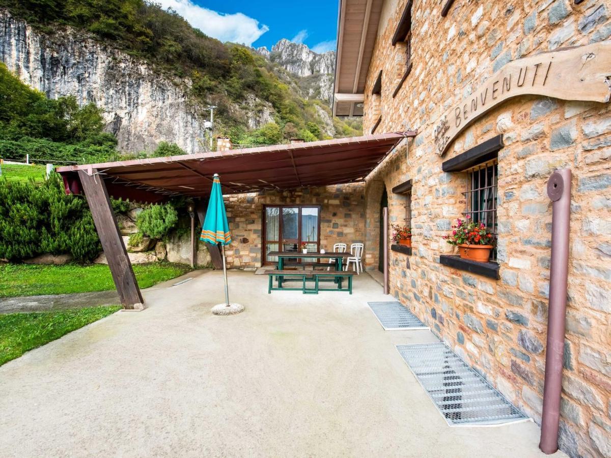 In A Green And Relaxing Atmosphere With Pool And Stunning Lake View Marone Exterior foto