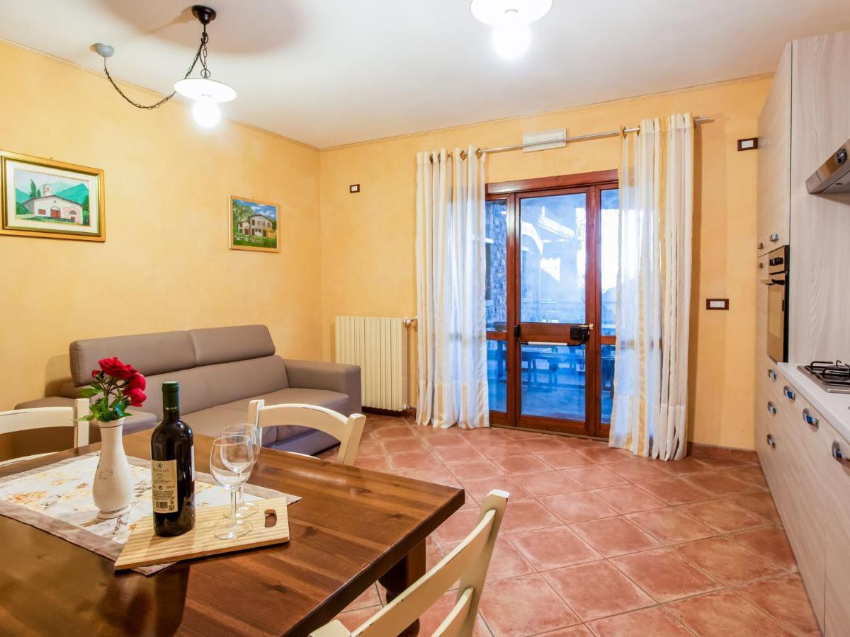 In A Green And Relaxing Atmosphere With Pool And Stunning Lake View Marone Exterior foto